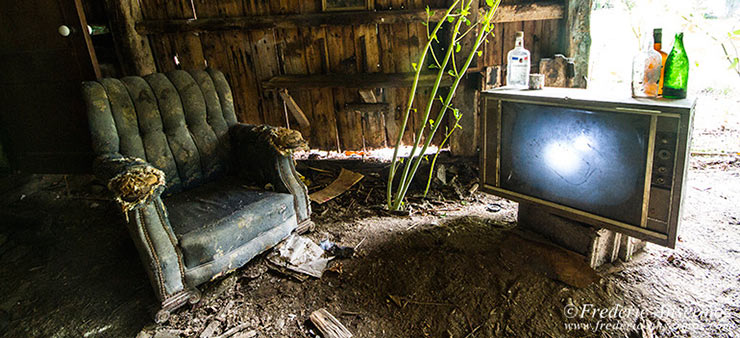 abandoned house tv